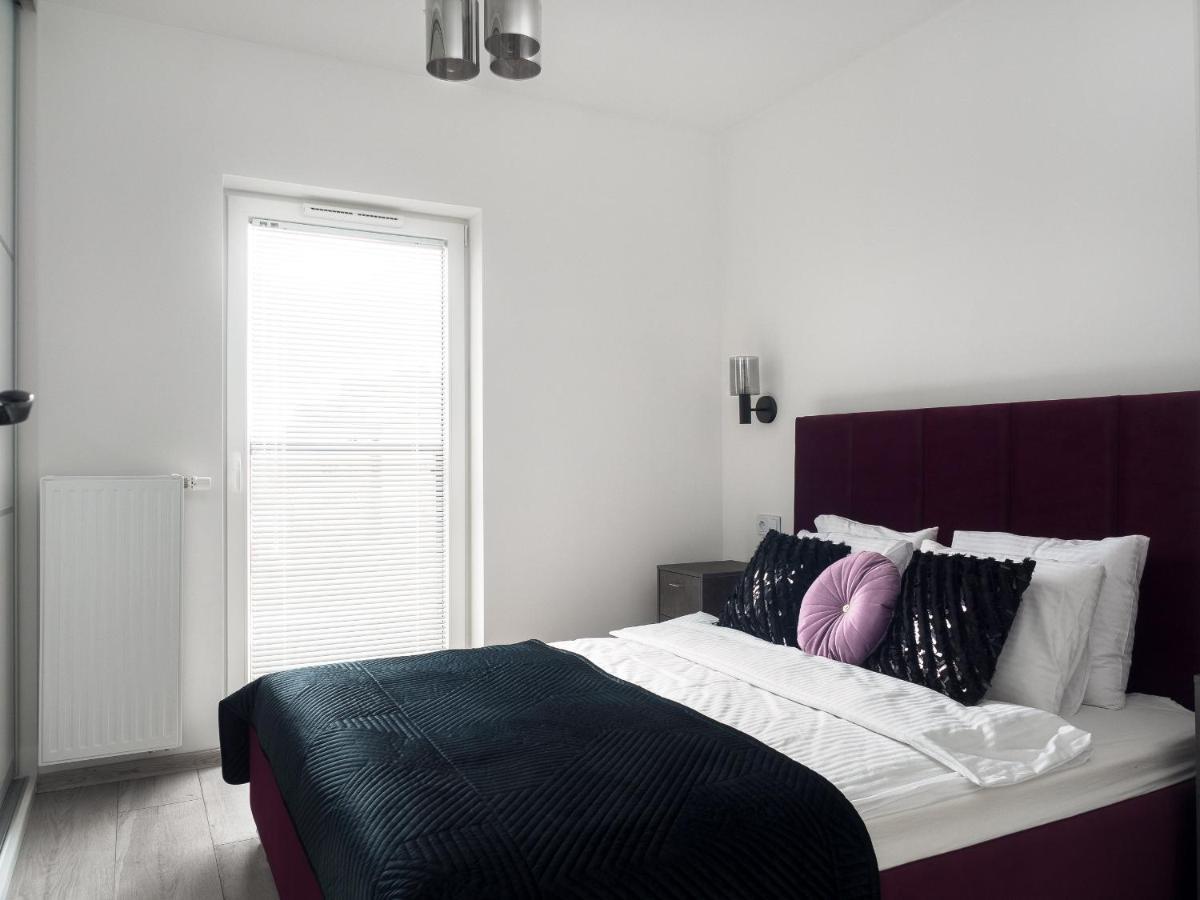 Szwedzka 22C Separate Bedroom Free Garage By Perfect Apart Warsaw Exterior photo