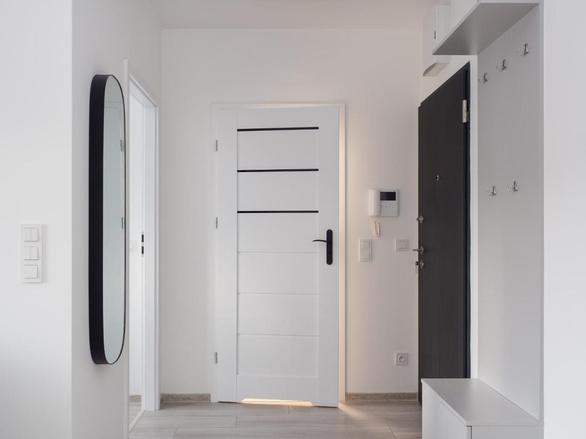 Szwedzka 22C Separate Bedroom Free Garage By Perfect Apart Warsaw Exterior photo